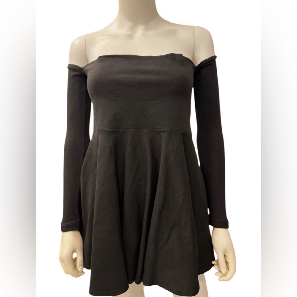 Vintage Women’s Isaia NYC Black Cotton Off the Shoulder Dress - Size M